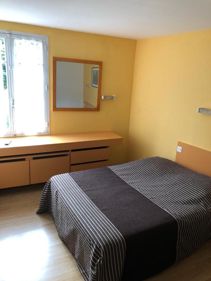Hotel Au Petit Languedoc Лурд Екстер'єр фото
