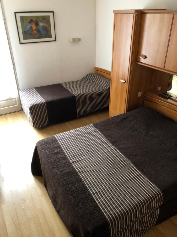 Hotel Au Petit Languedoc Лурд Екстер'єр фото