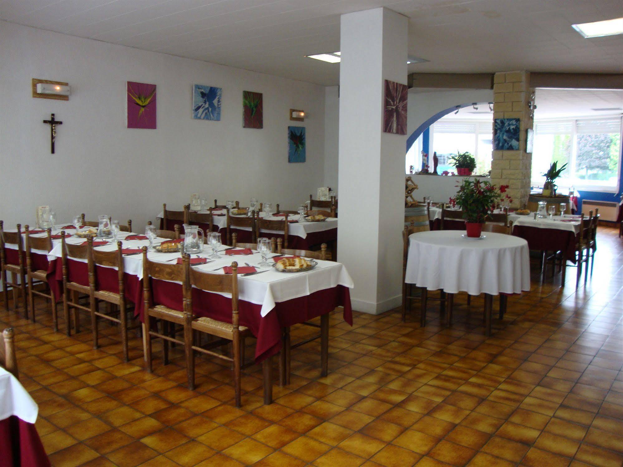Hotel Au Petit Languedoc Лурд Екстер'єр фото