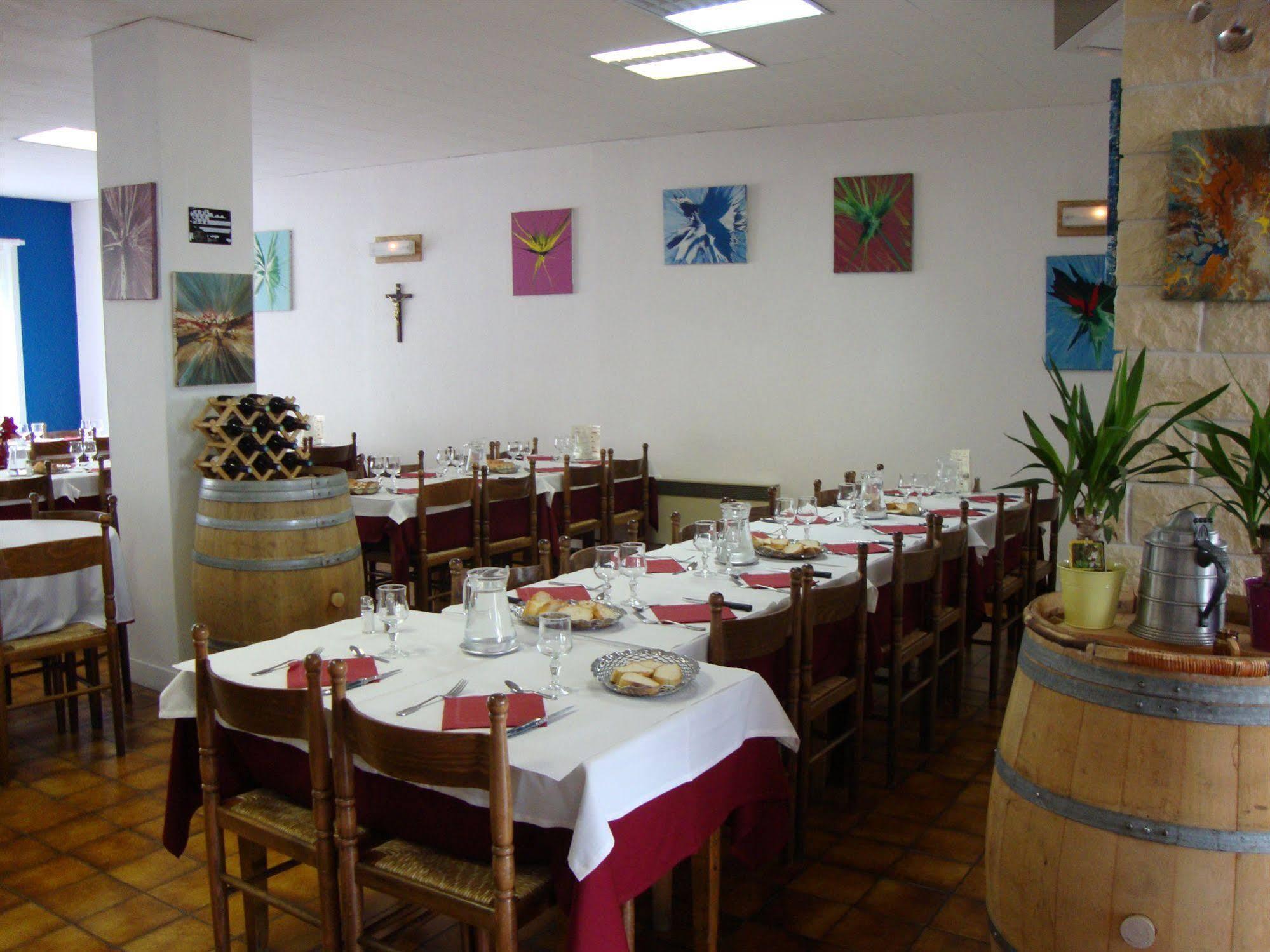 Hotel Au Petit Languedoc Лурд Екстер'єр фото
